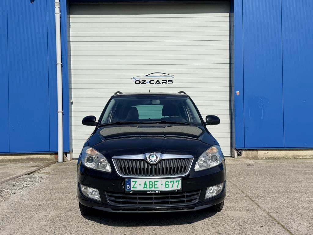 SKODA FABIA 2013/10 NIEUWE KETTING 144000km 1 jaar garantie, Auto's, 5 deurs, 3 cilinders, Onderhoudsboekje, Fabia