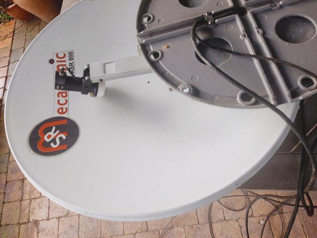 Automatische schotelantenne + controller, Ophalen, Gebruikt, (Schotel)antenne, Overige merken