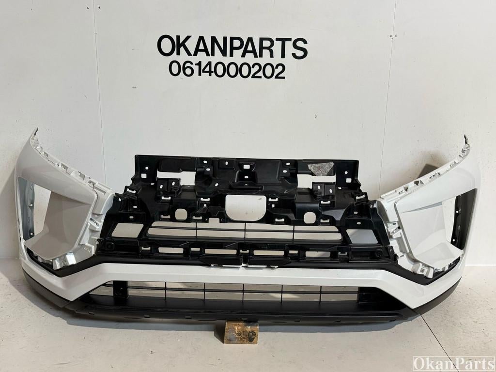 Mitshubishi Eclips Cross Voorbumper 6400H717ZZ, Gebruikt, Voor, Bumper