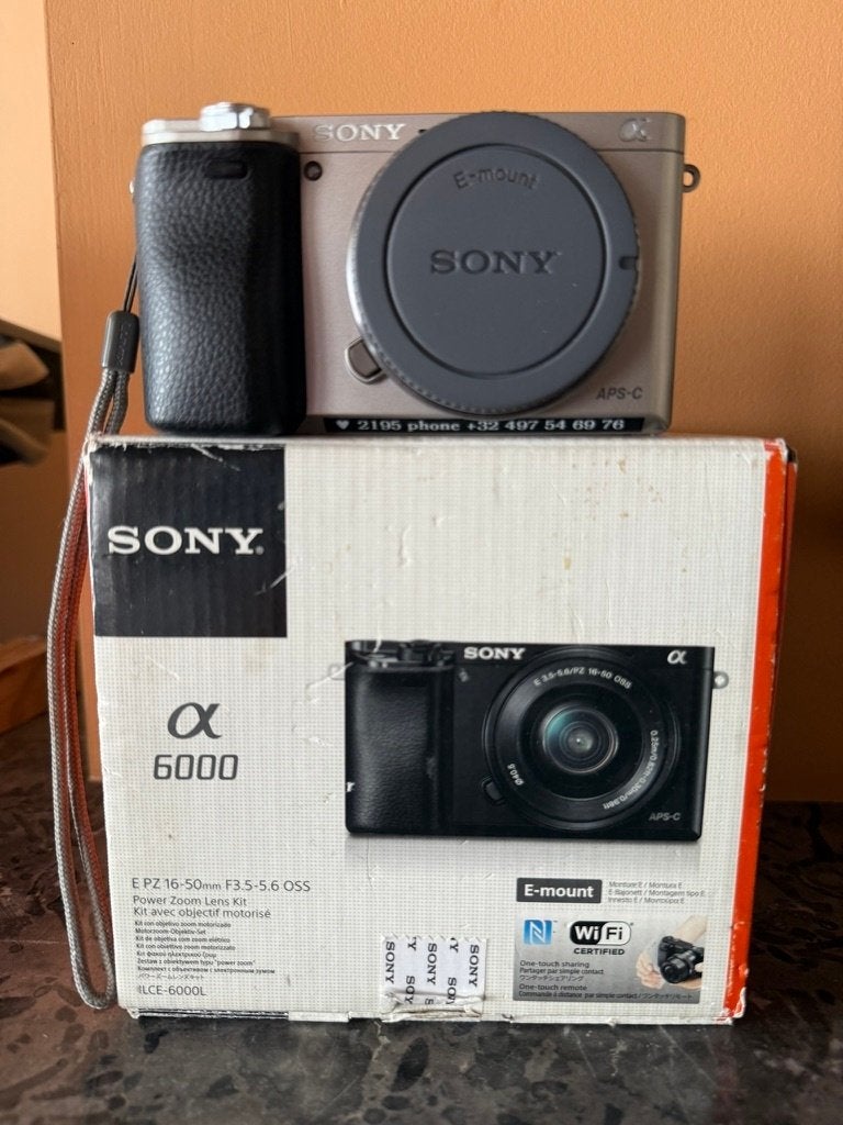 Sony Alpha 6000  + F3.5-5.6 OSS lens, Ingebouwde flitser, Gebruikt, Lensdop, Ophalen of Verzenden