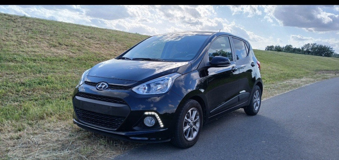 Hyundai I10 - manueel - benzine - 2017 - 22500km !!, Voorwielaandrijving, Stof, Zwart, Zwart