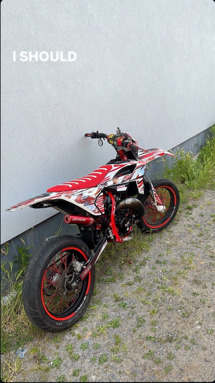 Beta rr 50 track, Fietsen en Brommers, Brommers | Overige merken, Ophalen, 6 versnellingen, Zo goed als nieuw, 77 cc