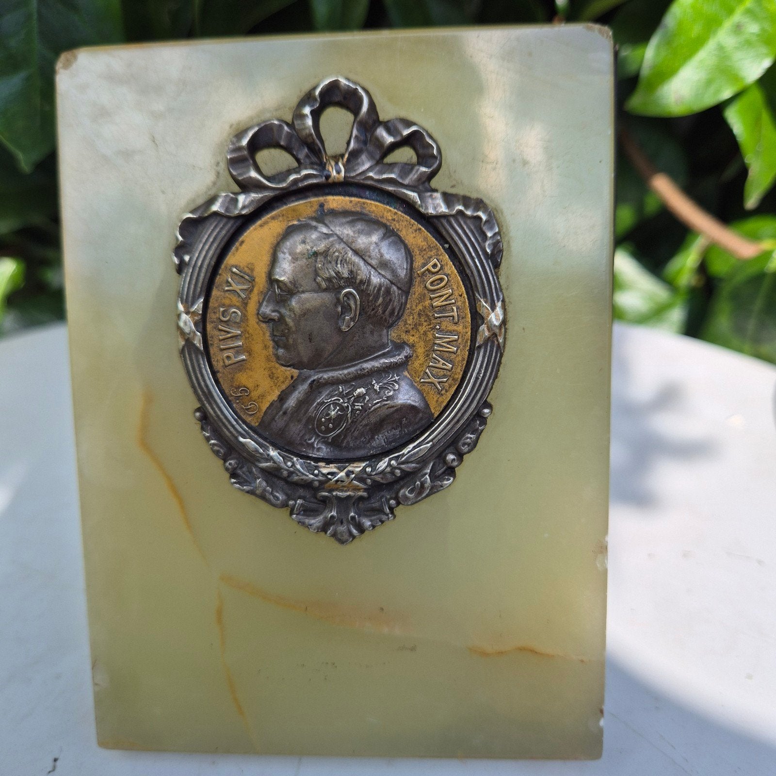 Pius XI, medaille op marmer, Ophalen of Verzenden