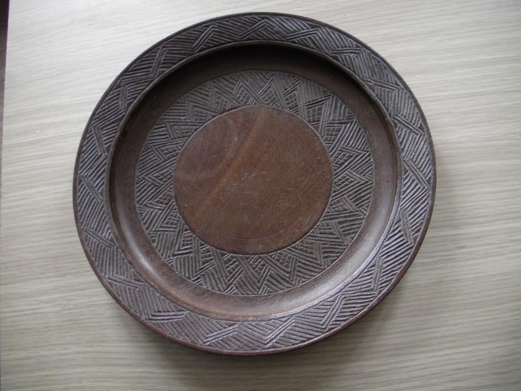 assiette en bois, Enlèvement ou Envoi
