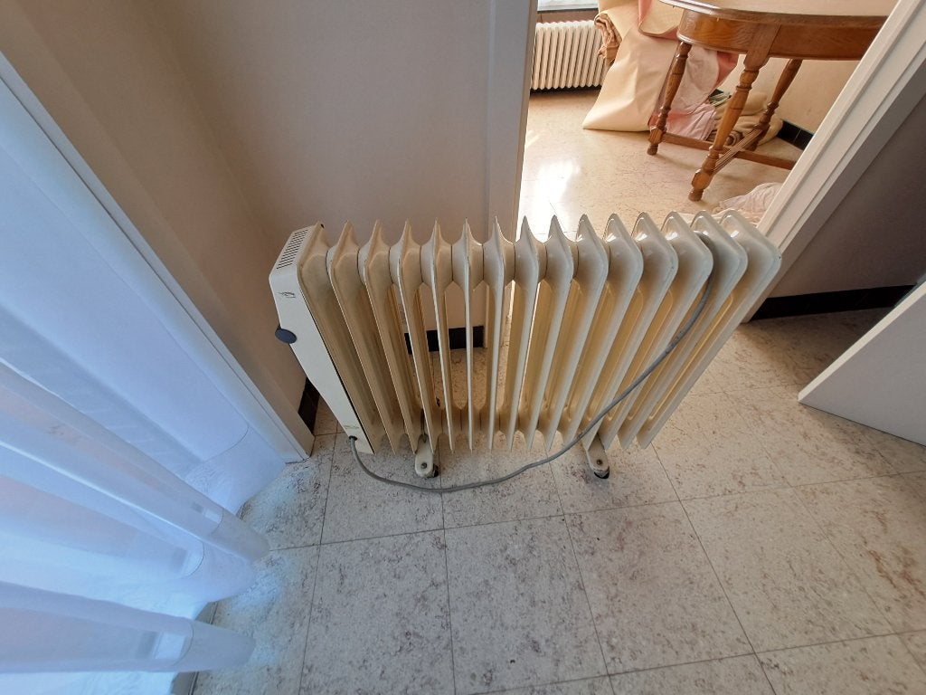 Elektrische verwarming op wieltjes, Huis en Inrichting, Overige Huis en Inrichting, Ophalen