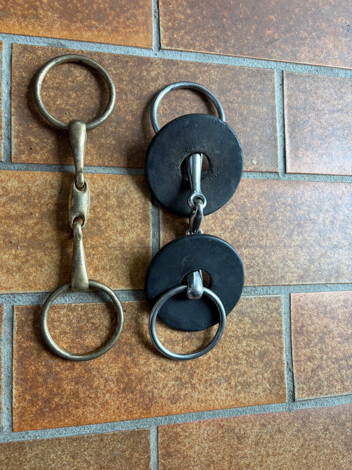 Dubbelgebroken bitten, Ophalen of Verzenden, Zo goed als nieuw