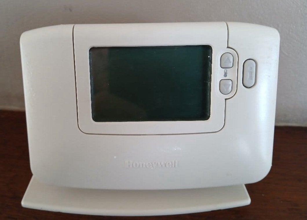 Gezocht: kapotte thermostaat met digitale display, Enlèvement, Utilisé