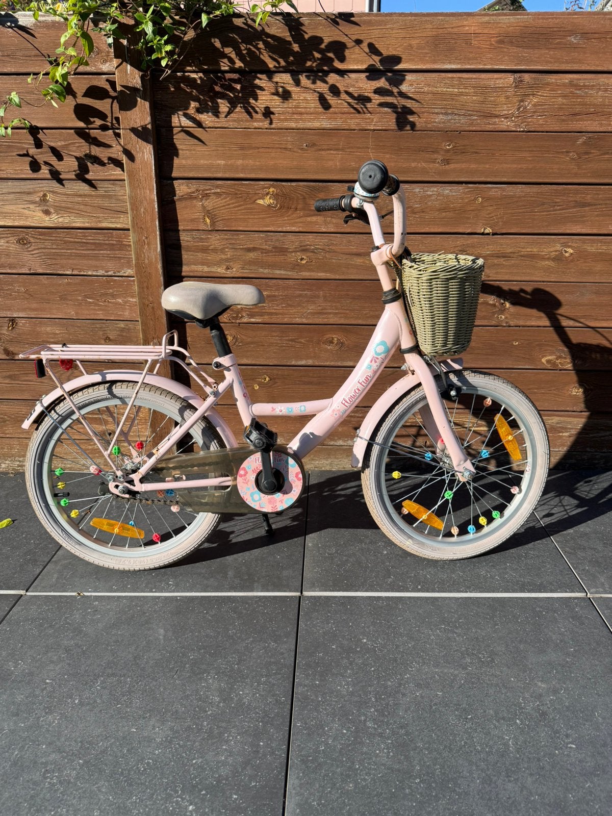 Kinderfiets met mandje volledig in orde, wielmaat 18”, Fietsen en Brommers, Ophalen, Gebruikt, Velgrem, 16 tot 20 inch