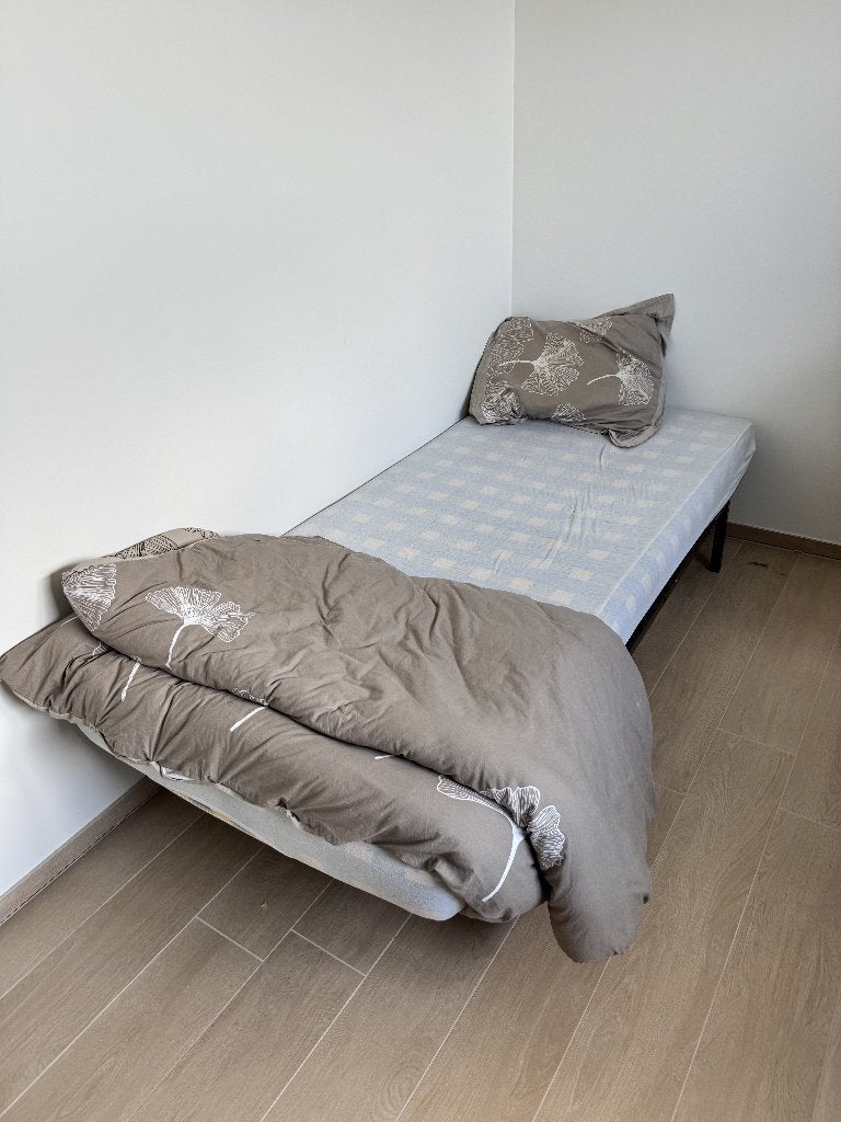 Eenpersoonsbed met matras, hoofdkussen en donsdeken, Ophalen, 90 cm, Eenpersoons, Zwart