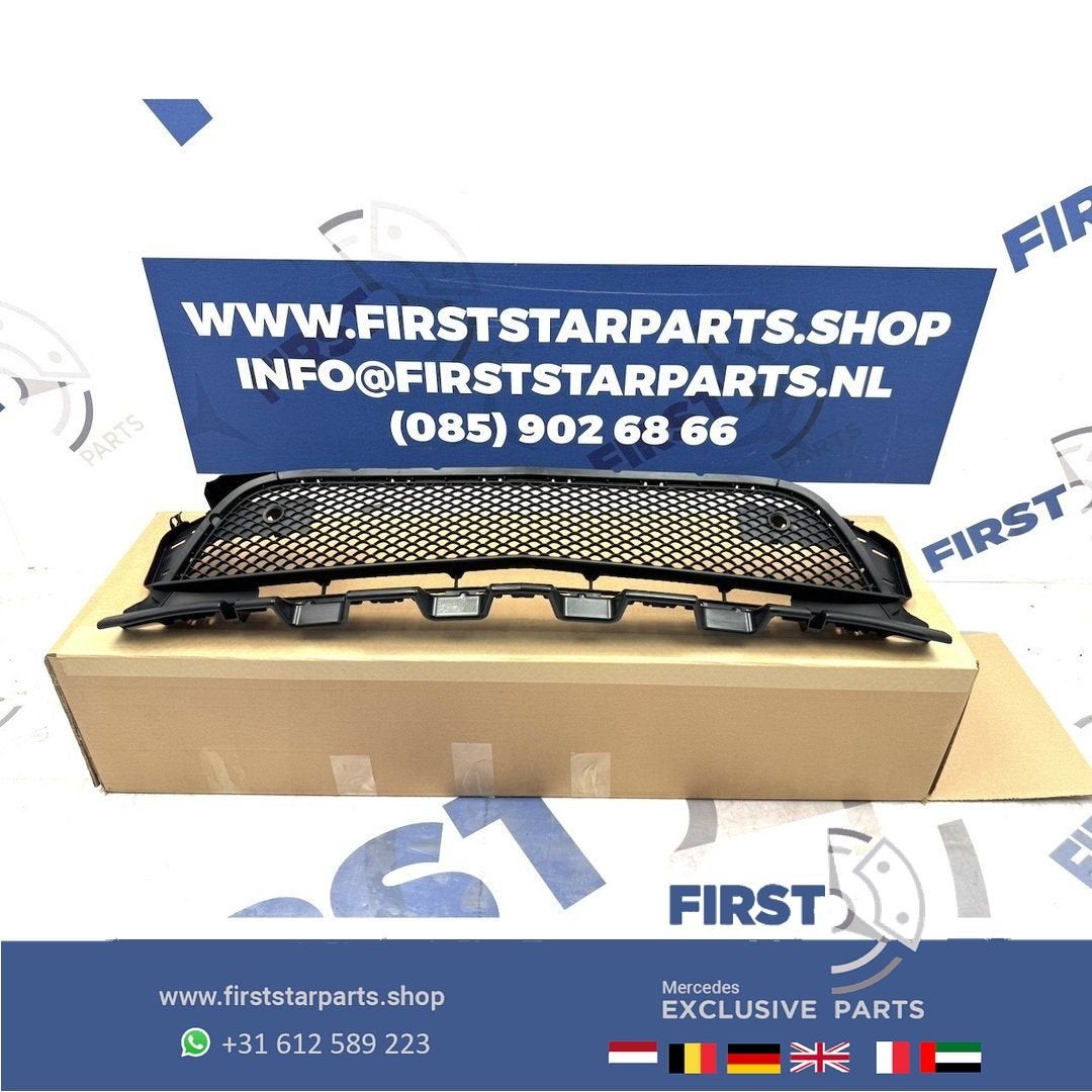 W117 CLA KLASSE AMG BUMPER ROOSTER A1178852122 VOORBUMPER MI, Utilisé, -, -, Enlèvement ou Envoi