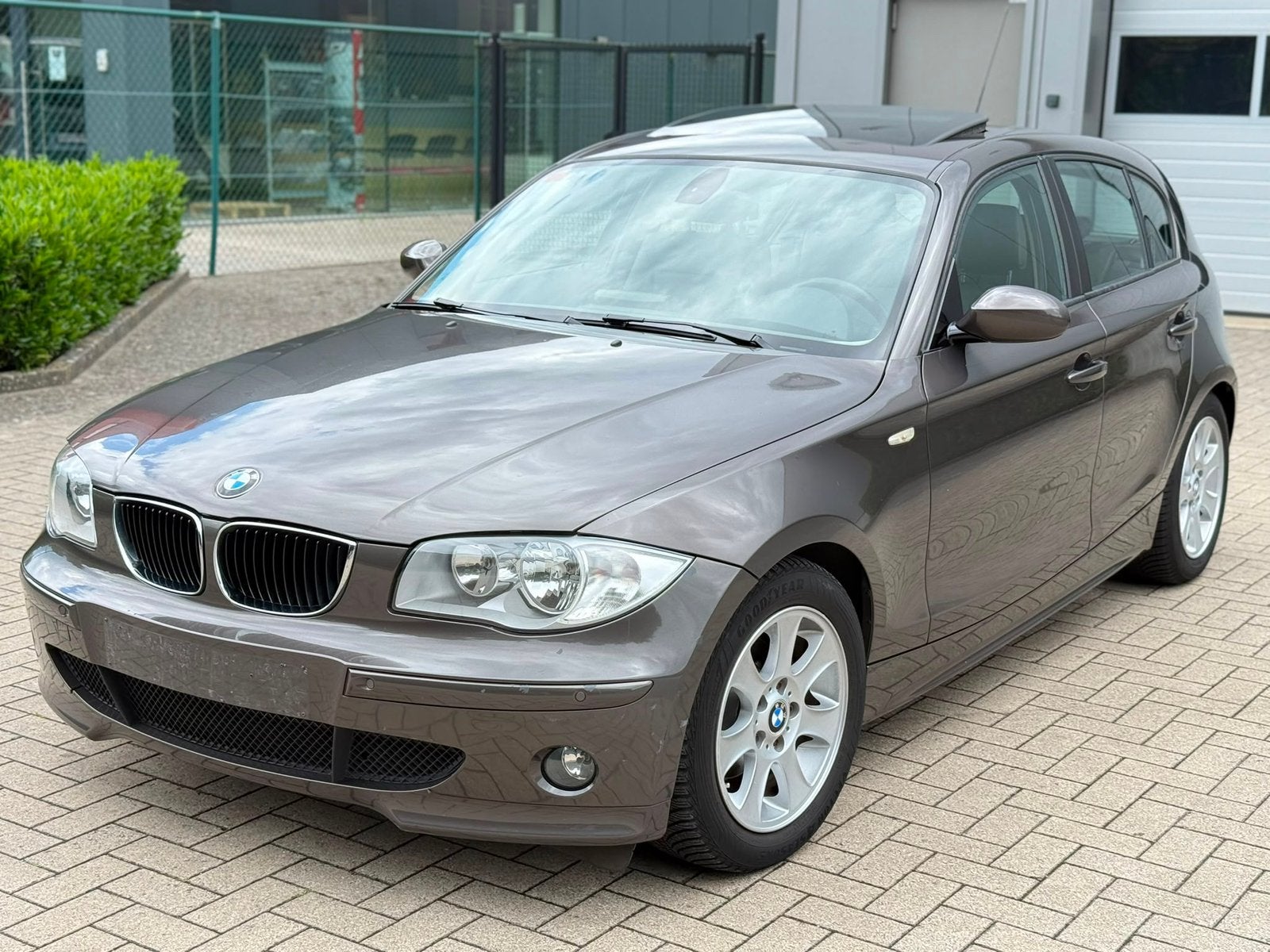 BMW 118i Automaat – Benzine – Open Dak – 2007, Auto's, BMW, Particulier, 1 Reeks, Open dak, Benzine, Automaat, Ophalen