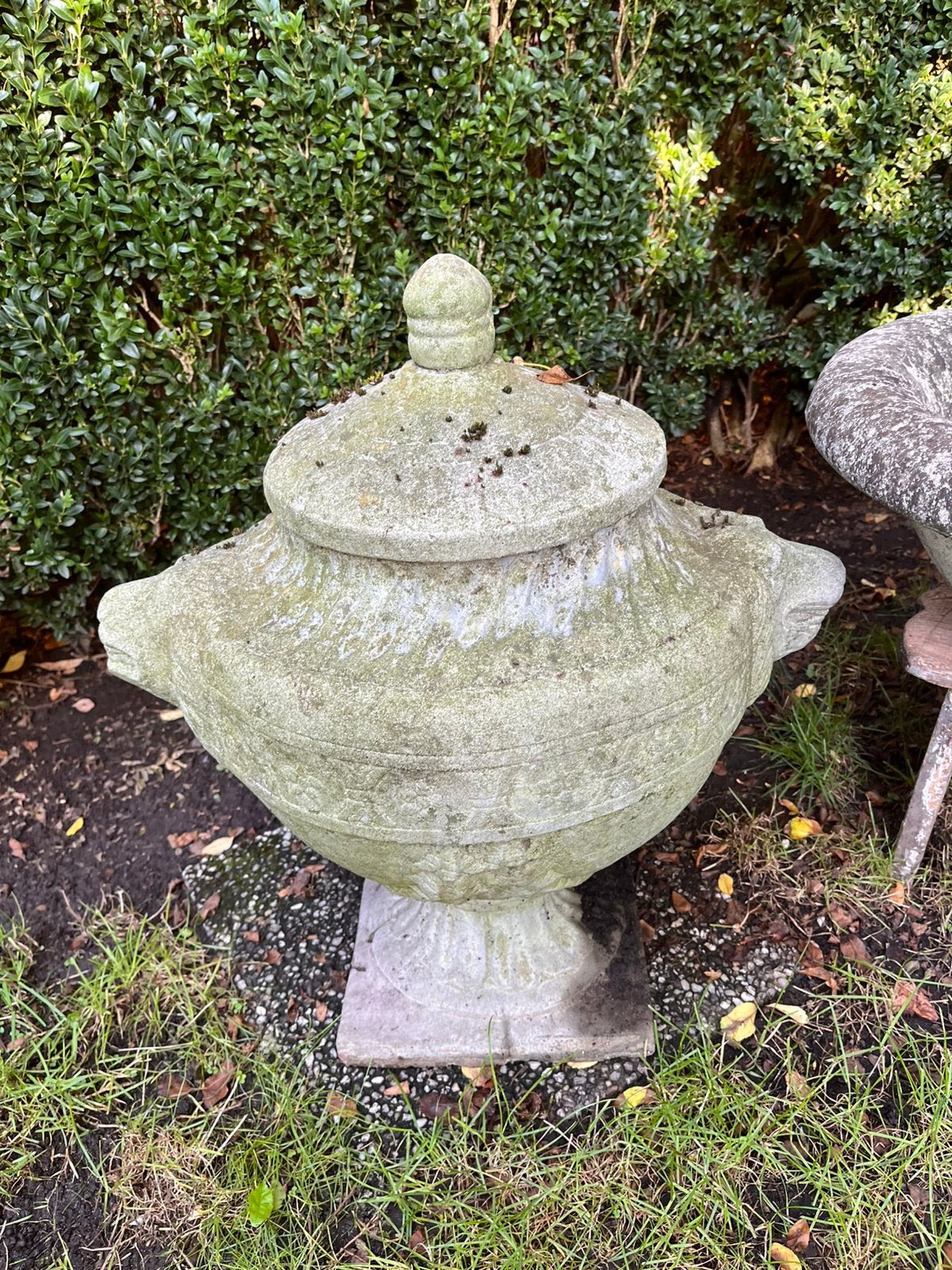 Tuinornamenten beton, Ophalen