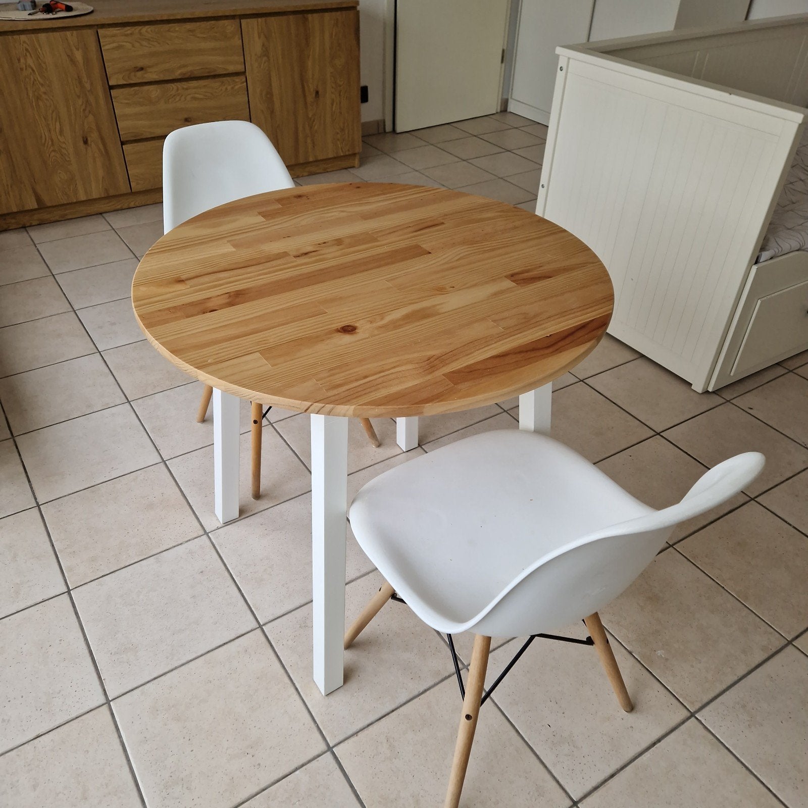 IKEA ronde eettafel – nieuwstaat

Mooie ronde eettafe, Ophalen, Rond, Nieuw, 50 tot 100 cm