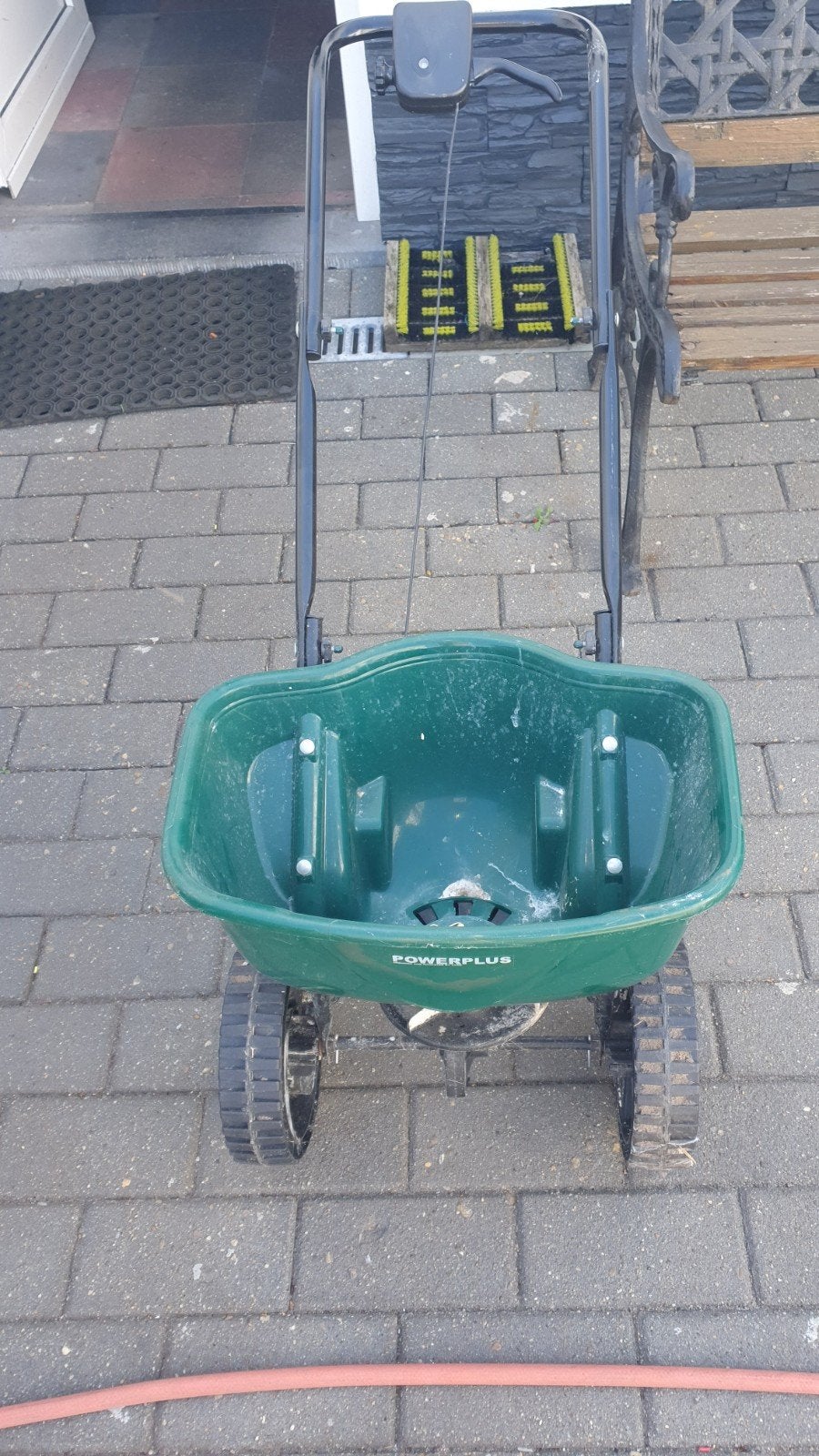 strooiwagen, Tuin en Terras, Ophalen