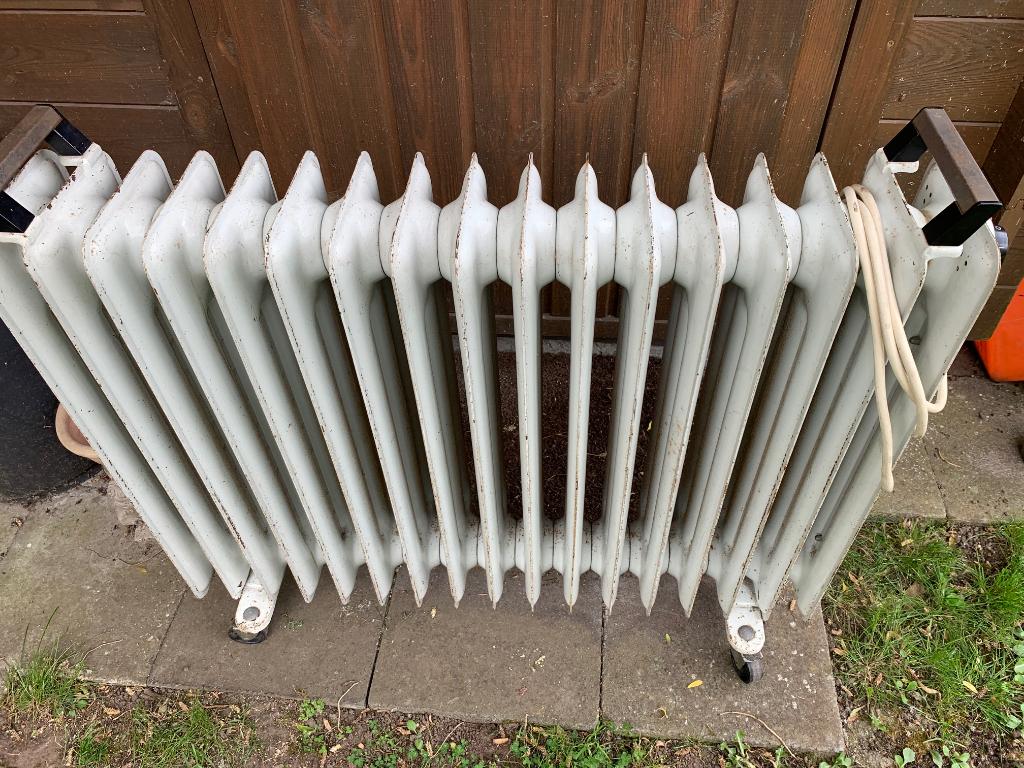 Grote olieradiator, Doe-het-zelf en Bouw, Verwarming en Radiatoren, Ophalen, Gebruikt, 800 watt of meer, Thermostaat