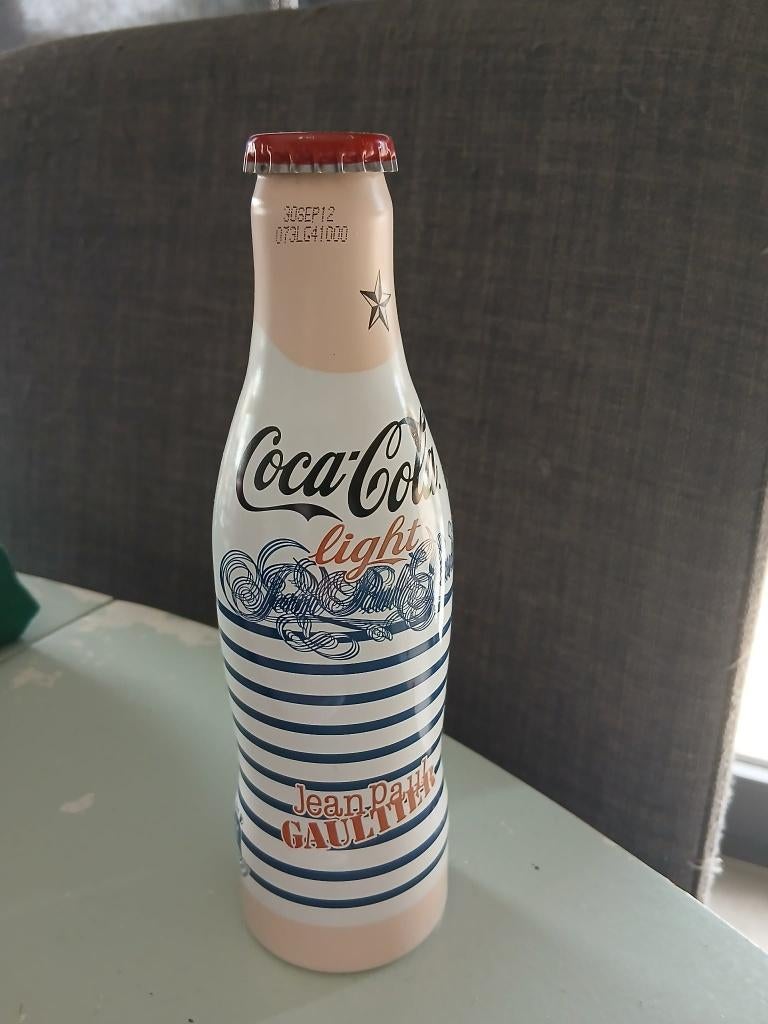 Coca Cola Light Flesje van Jean-Paul Gaultier, Verzamelen, Ophalen of Verzenden, Nieuw, Gebruiksvoorwerp