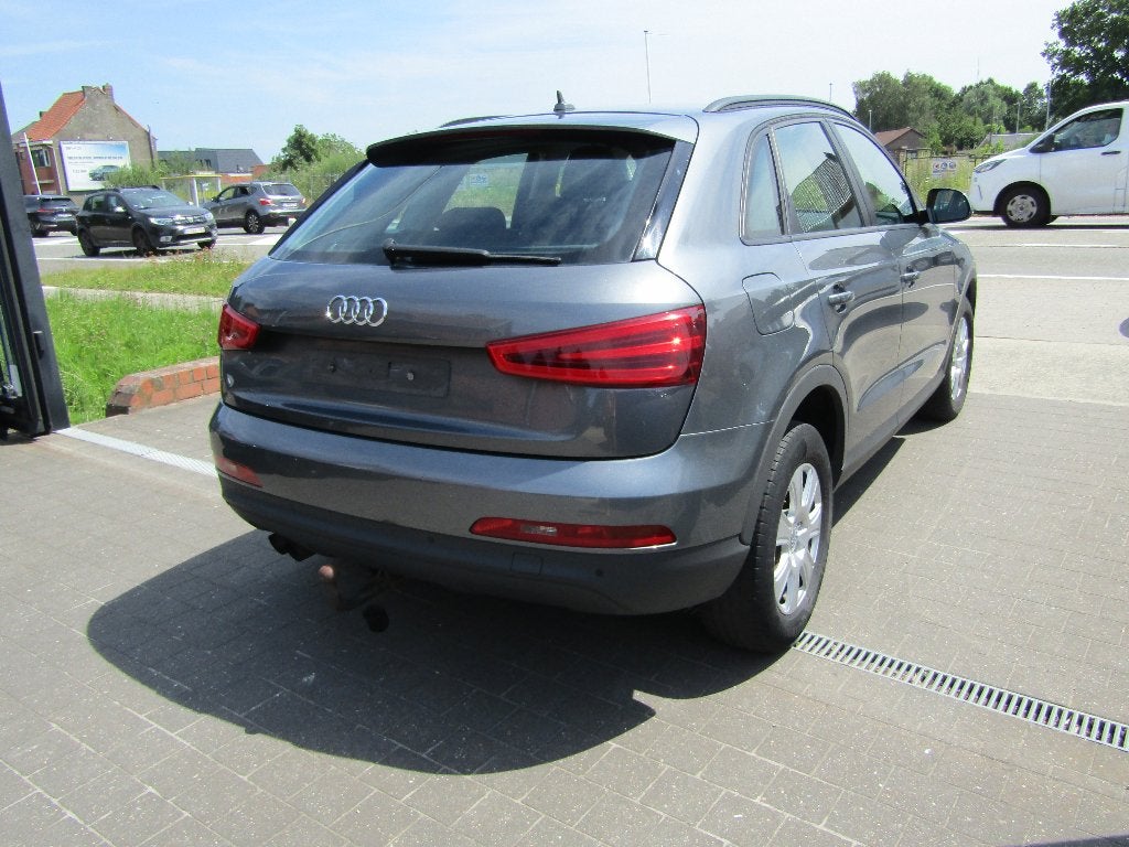 Audi Q3 2.0 TDI, Auto's, Audi, Euro 5, Zwart, 4 cilinders, Leder