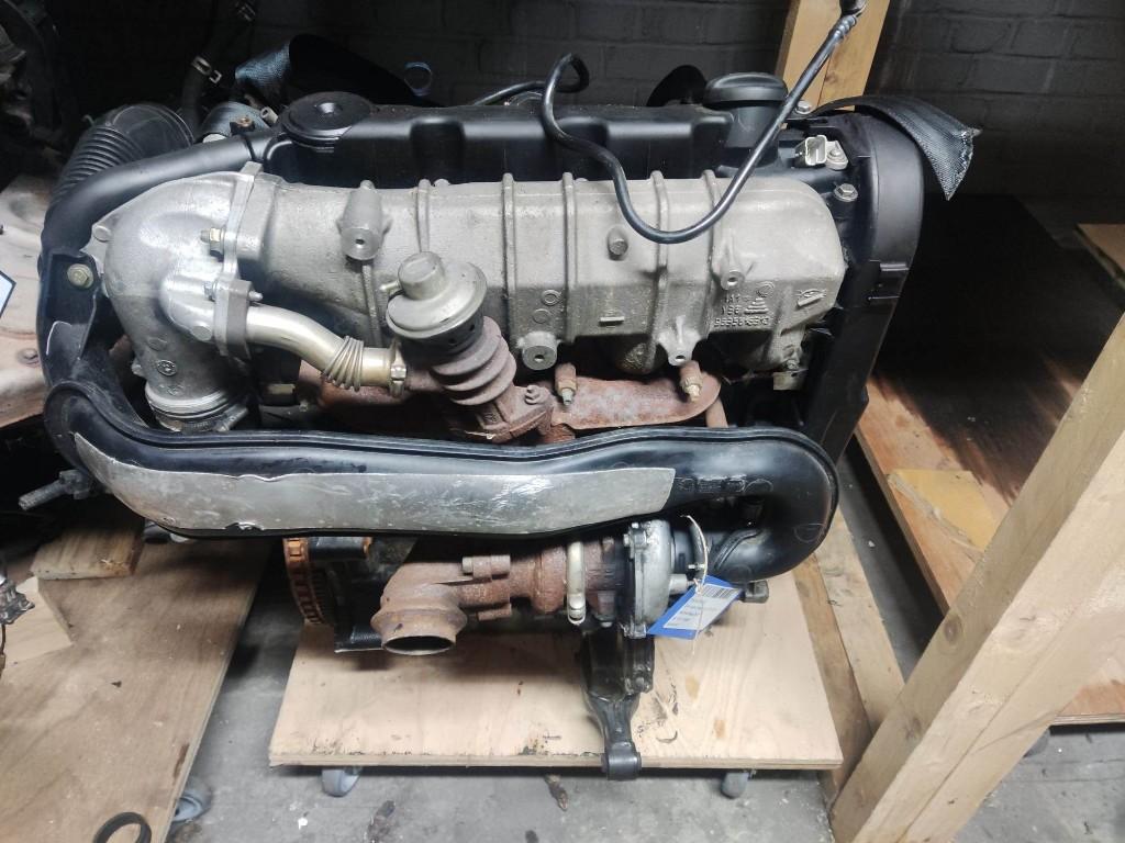 MOTEUR Peugeot 206 (2A / C/H/J/S) (01-1998/12-2012) (RHY), Mevr. I. Hauben, Utilisé, Rue de l'Espoir 34 34
4030  GRIVEGNÉE, BE