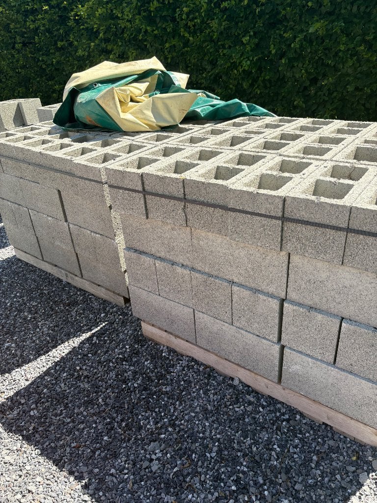 Holle betonblokken, Doe-het-zelf en Bouw, Metselstenen, Ophalen, Nieuw, Beton