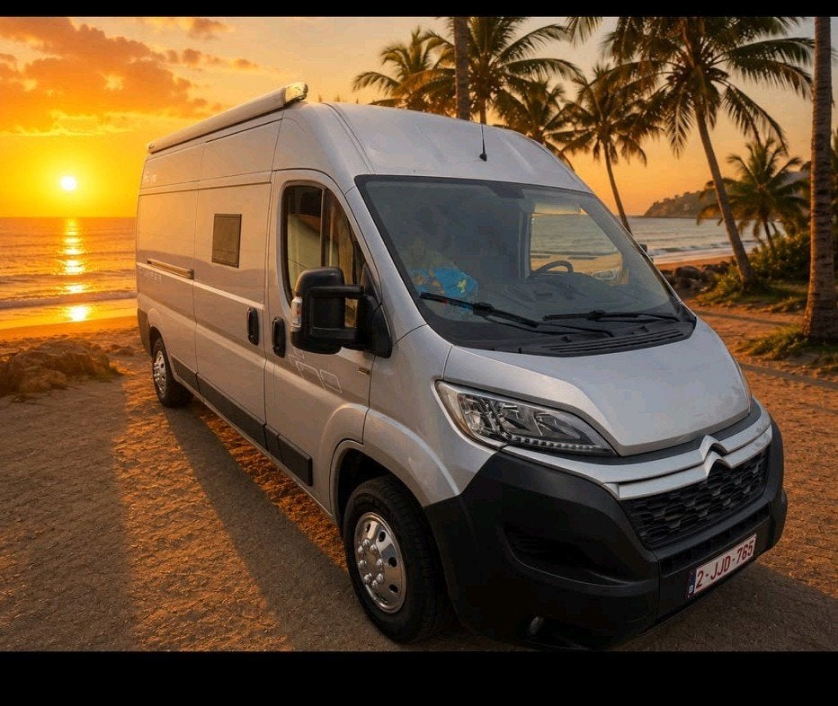 Campervan euro6 gekeurd met garantie, Caravans en Kamperen, Mobilhomes, Bedrijf, Koelkast