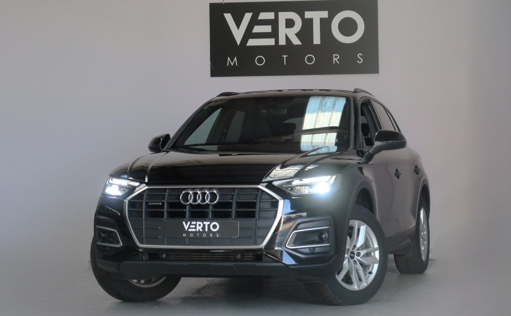 Audi Q5 40TFSI Quattro S-Tronic, Auto's, Dealer onderhouden, Stof, 4 cilinders, Zwart
