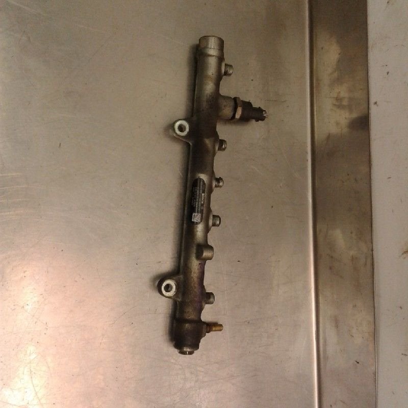 INJECTIEGALERIJ Primera Wagon (W12) (|083832L4|0445214065|), Gebruikt, Nissan
