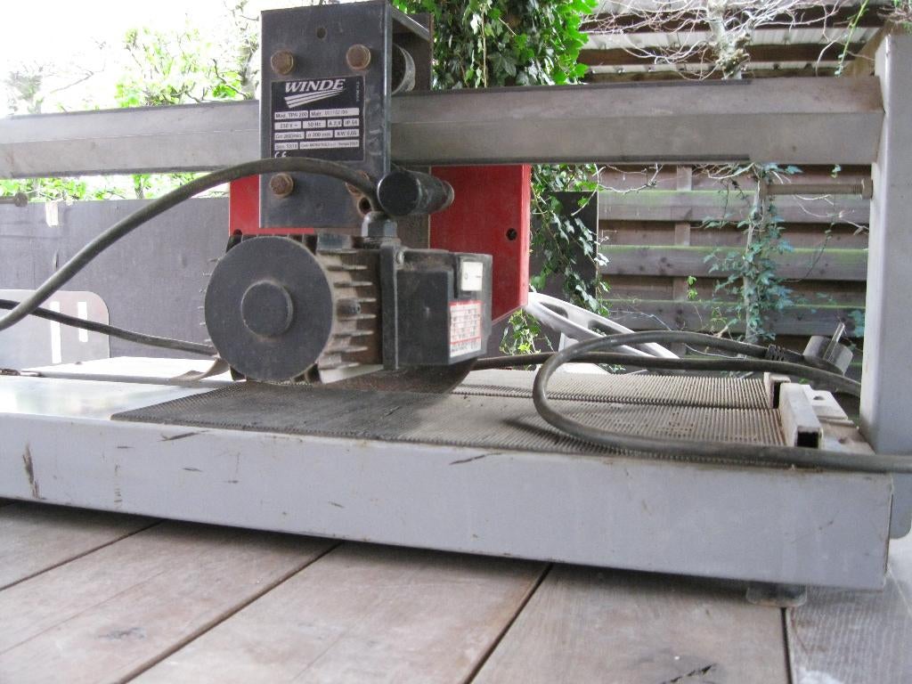 Tegelzaag, Doe-het-zelf en Bouw, Ophalen, Gebruikt, Overige typen, 600 tot 1200 watt
