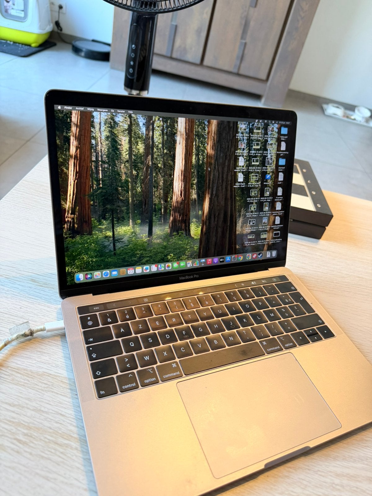 Macbook Pro 13-Inch 2019 ( zonder lader ), Ophalen, Zo goed als nieuw, MacBook