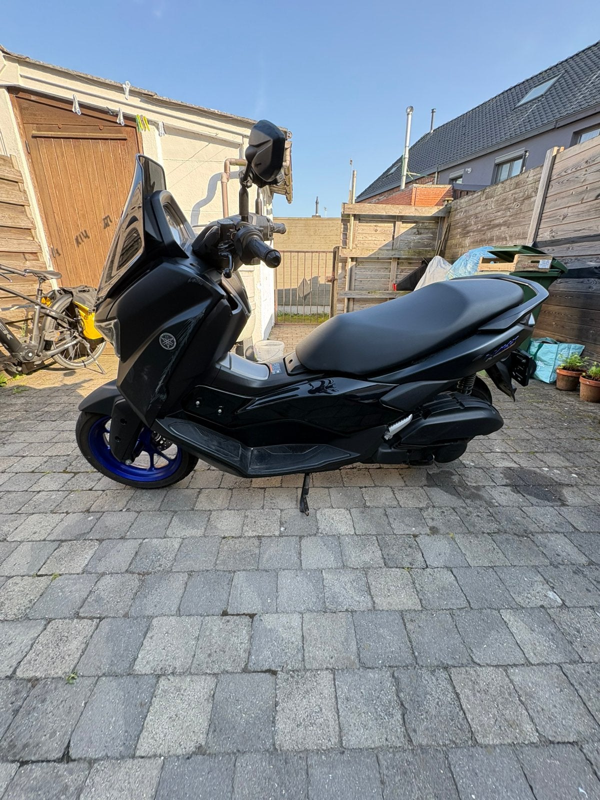 Yamaha NMAX 125 (2025) – 12.000 km – €2.500 bespreekbaar, Vélos & Vélomoteurs, Scooters | Yamaha, Comme neuf, Enlèvement