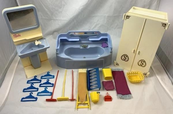 Pedigree Sindy pop Badkamer Kledingkast Meubels Vintage 80s, Verzamelen, Verzenden, Zo goed als nieuw, Fashion Doll