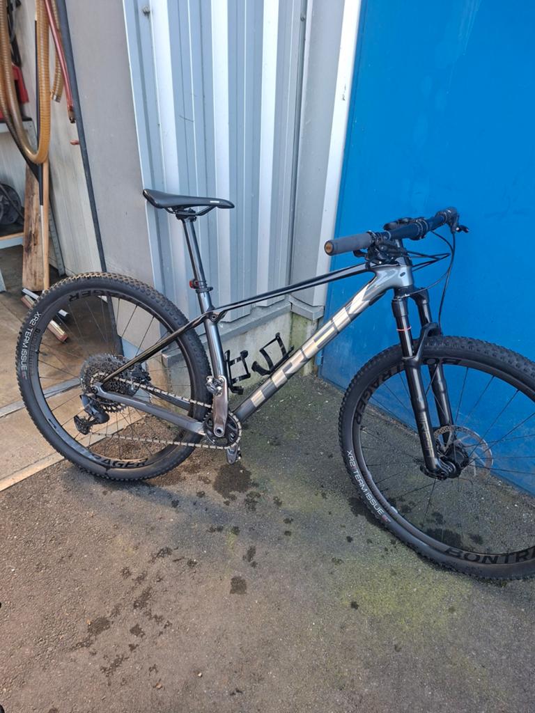 Trek procaliber 9.7 lithium grey/black 2021, Vélos & Vélomoteurs, VTT semi-rigide, Enlèvement, Trek