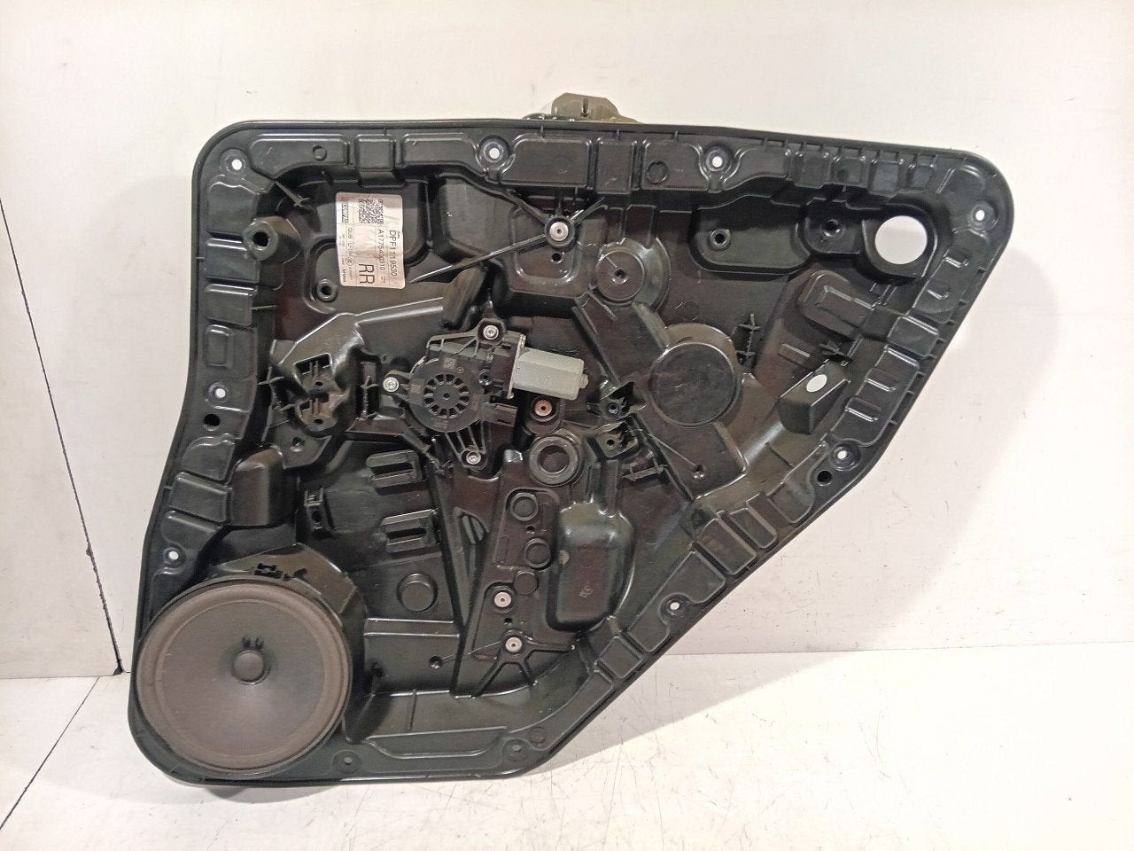Raammechaniek elektrisch rechts achter Mercedes-Benz GLB, Onderdelen@venauto.nl, Van der Ven Autorecycling B.V., Ettenseweg 76, 4706 PB Roosendaal, The Netherlands