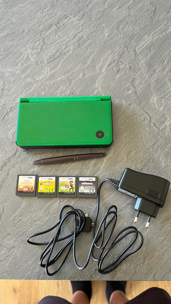 Nintendo DSi XL groen, Games en Spelcomputers, Dsi XL, Ophalen of Verzenden, Groen, Gebruikt