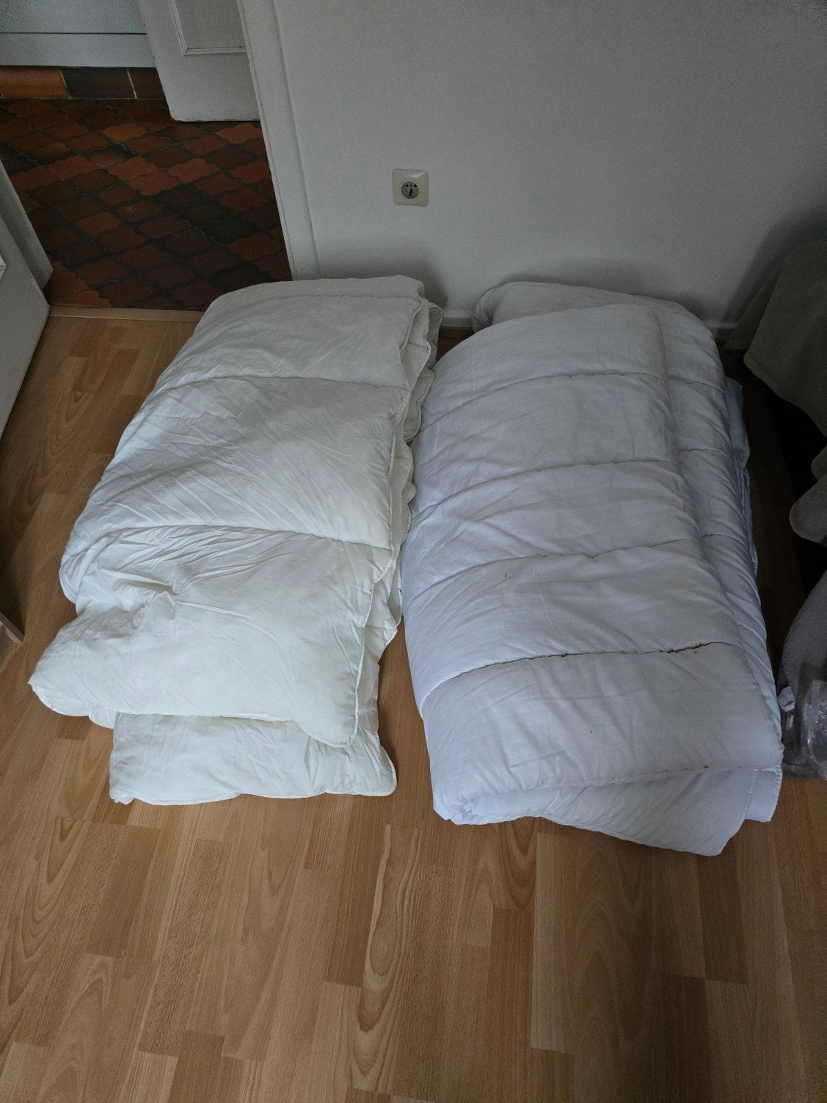 edredon et drap pour lit, Enlèvement