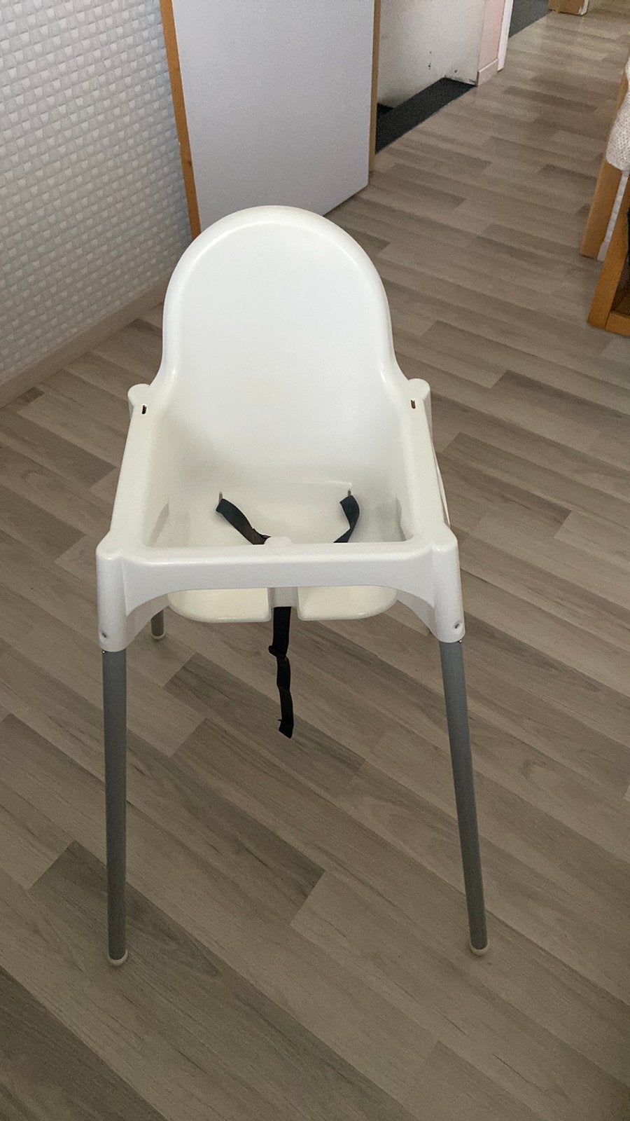 Kinderstoel ikea met tafelblad, Ophalen, Zo goed als nieuw