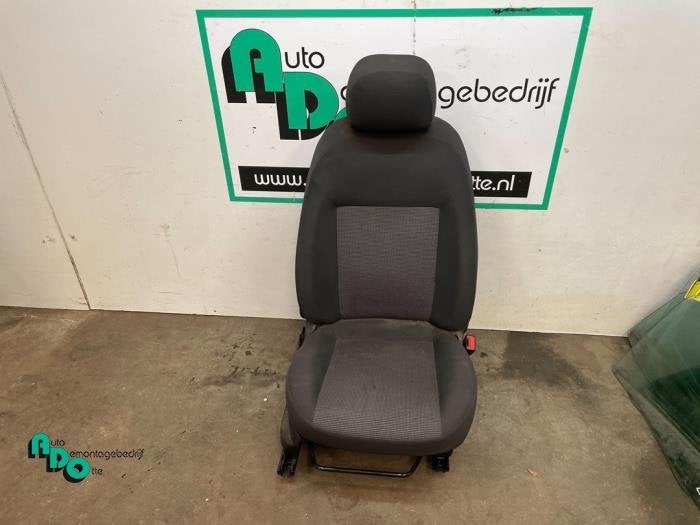 Siège droit d'un Peugeot Bipper (Bipper 08-), -, 3 mois de garantie, Utilisé, -