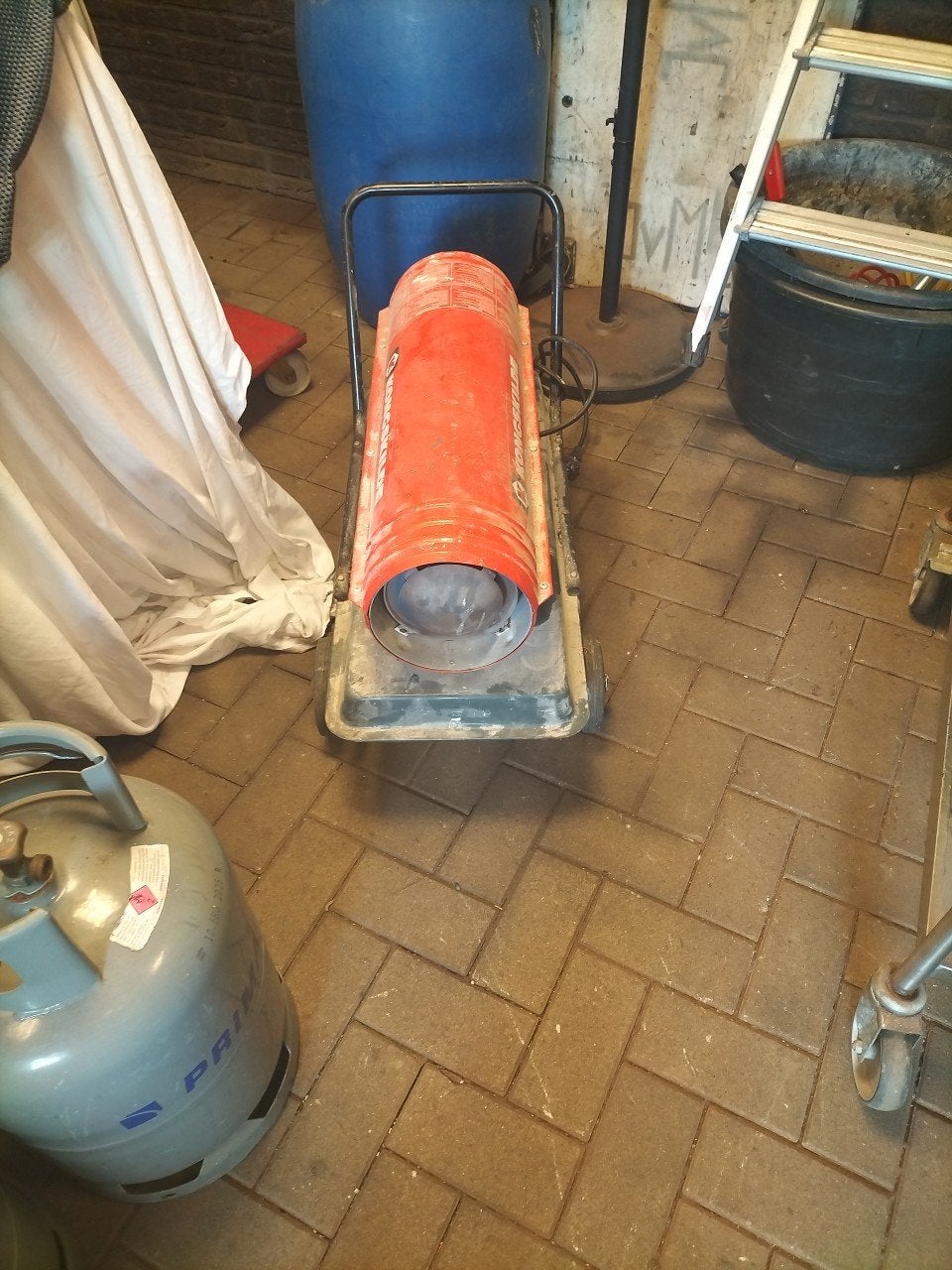 heteluchtkanon of heater, Ophalen
