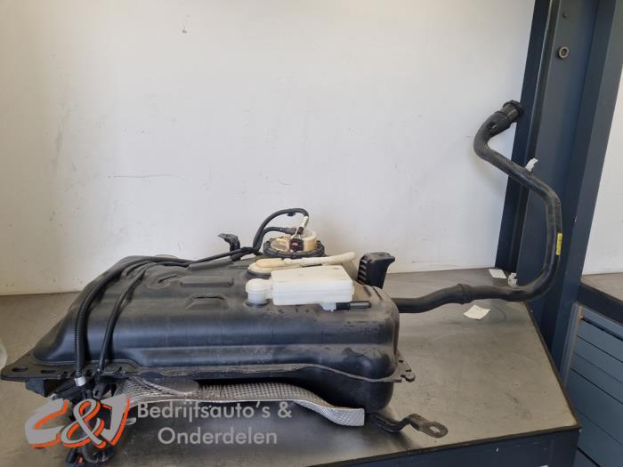Réservoir de carburant d'un Peugeot Partner, -, 3 mois de garantie, Utilisé, -