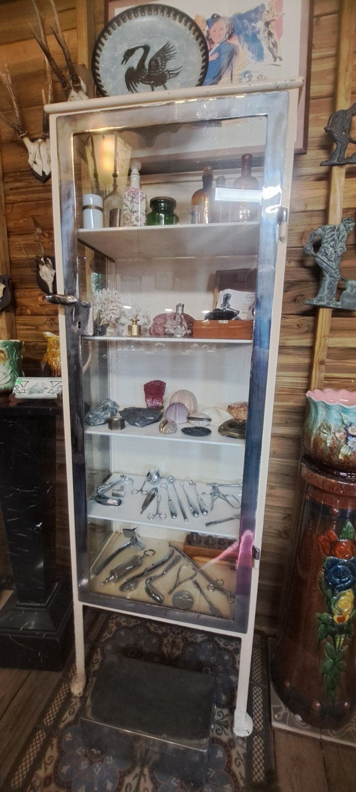 Industriële vintage vitrinekast / apothekerskast, Ophalen