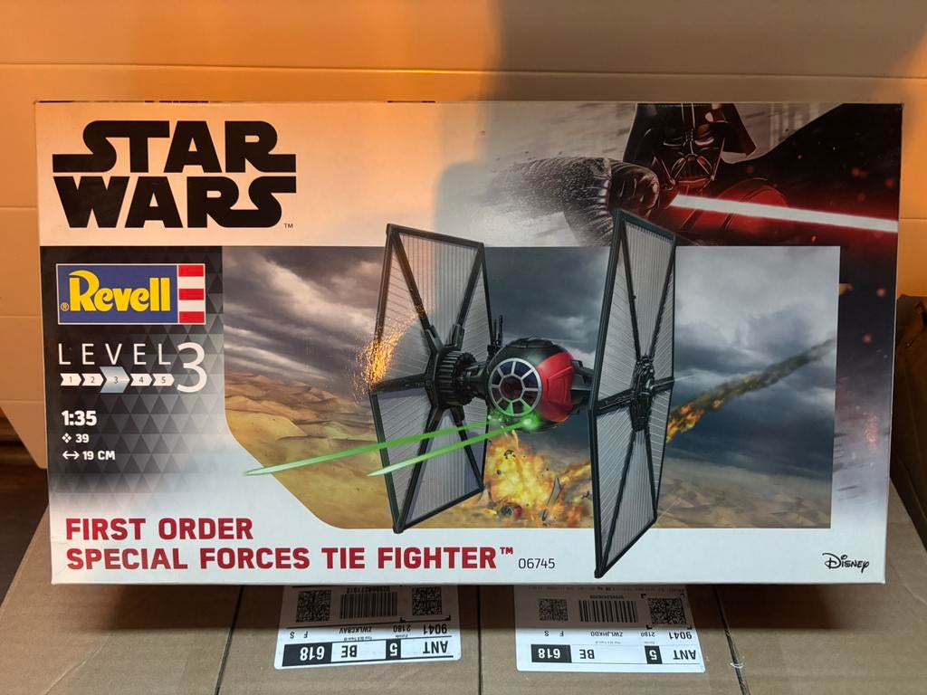 Revell 1/35 First order special Forces Tie Fighter, Ophalen, Nieuw