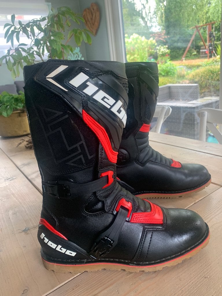 Trial bottes, Motos, Enlèvement