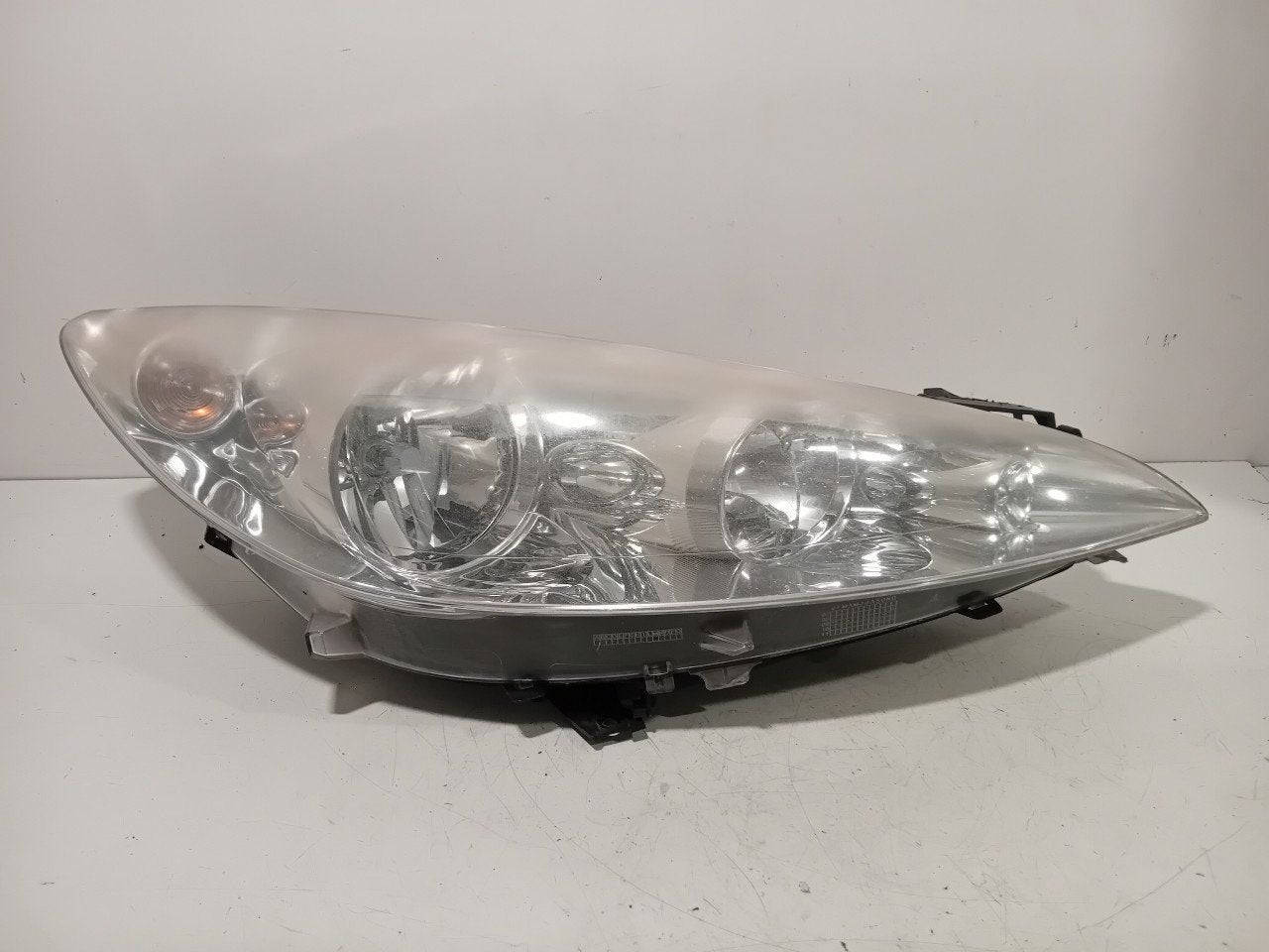 Koplamp rechts Peugeot 308, Onderdelen@venauto.nl, Van der Ven Autorecycling B.V., Ettenseweg 76, 4706 PB Roosendaal, The Netherlands