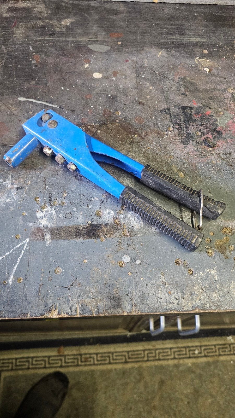 pince a riveter 5€, Bricolage & Construction, Outillage | Outillage à main, Enlèvement