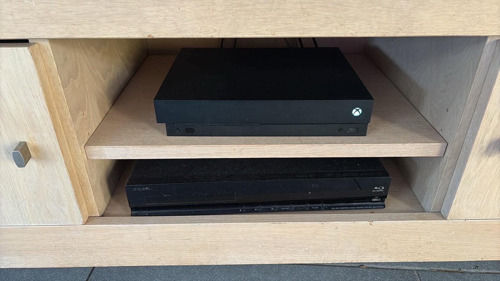 Xbox one x, Ophalen of Verzenden, Zo goed als nieuw