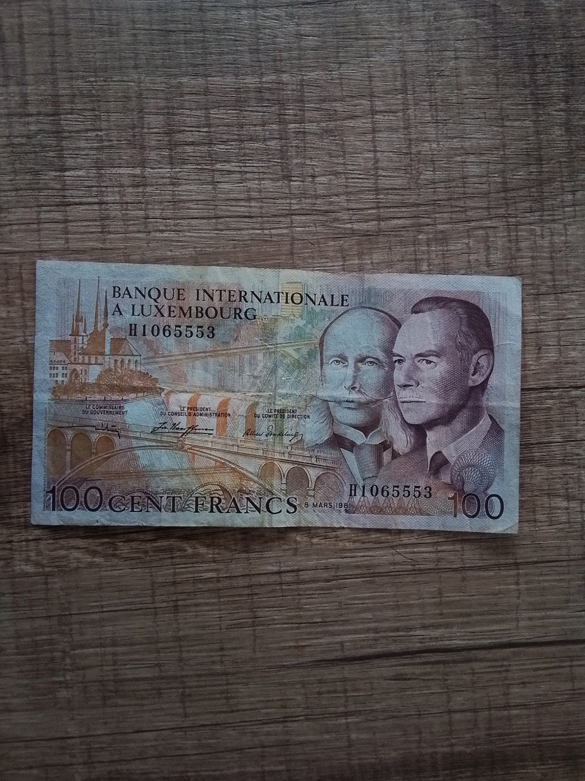 Ancien Billet de 100 francs luxembourgeois, Timbres & Monnaies, Enlèvement ou Envoi, Autres pays, Billets en vrac