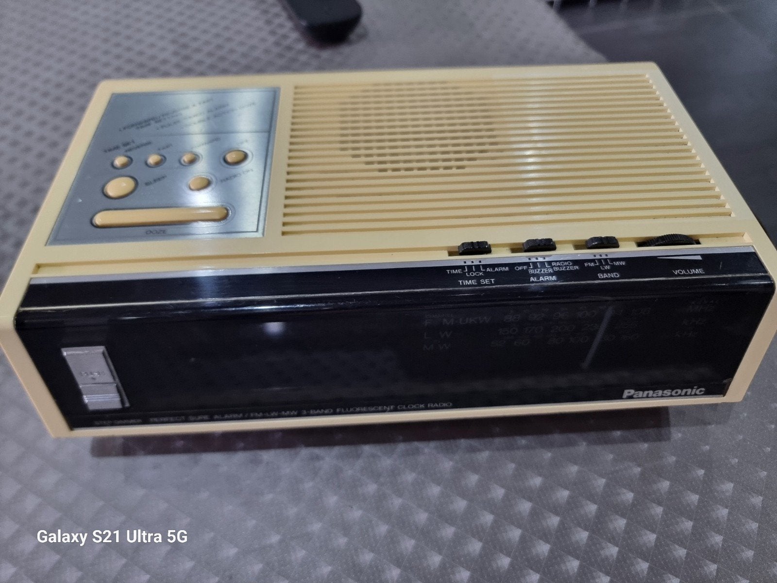 Vintage Klokradio Panasonic, Elektronische apparatuur, Verzenden