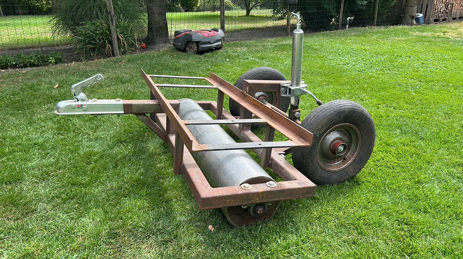 Gazonwals wals voor achter zitmaaier of tractor, Ophalen, Zo goed als nieuw
