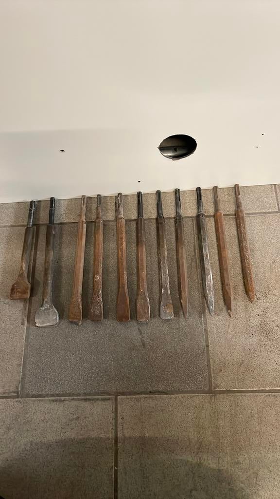 Burins et pointes SDS PLUS BOSCH 2€/pc ou offre pour le lot, Enlèvement, Utilisé