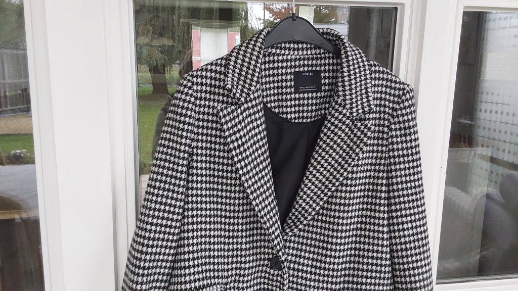 Dames mantel bershka, Kleding | Dames, Ophalen, Zwart, Bershka, Zo goed als nieuw