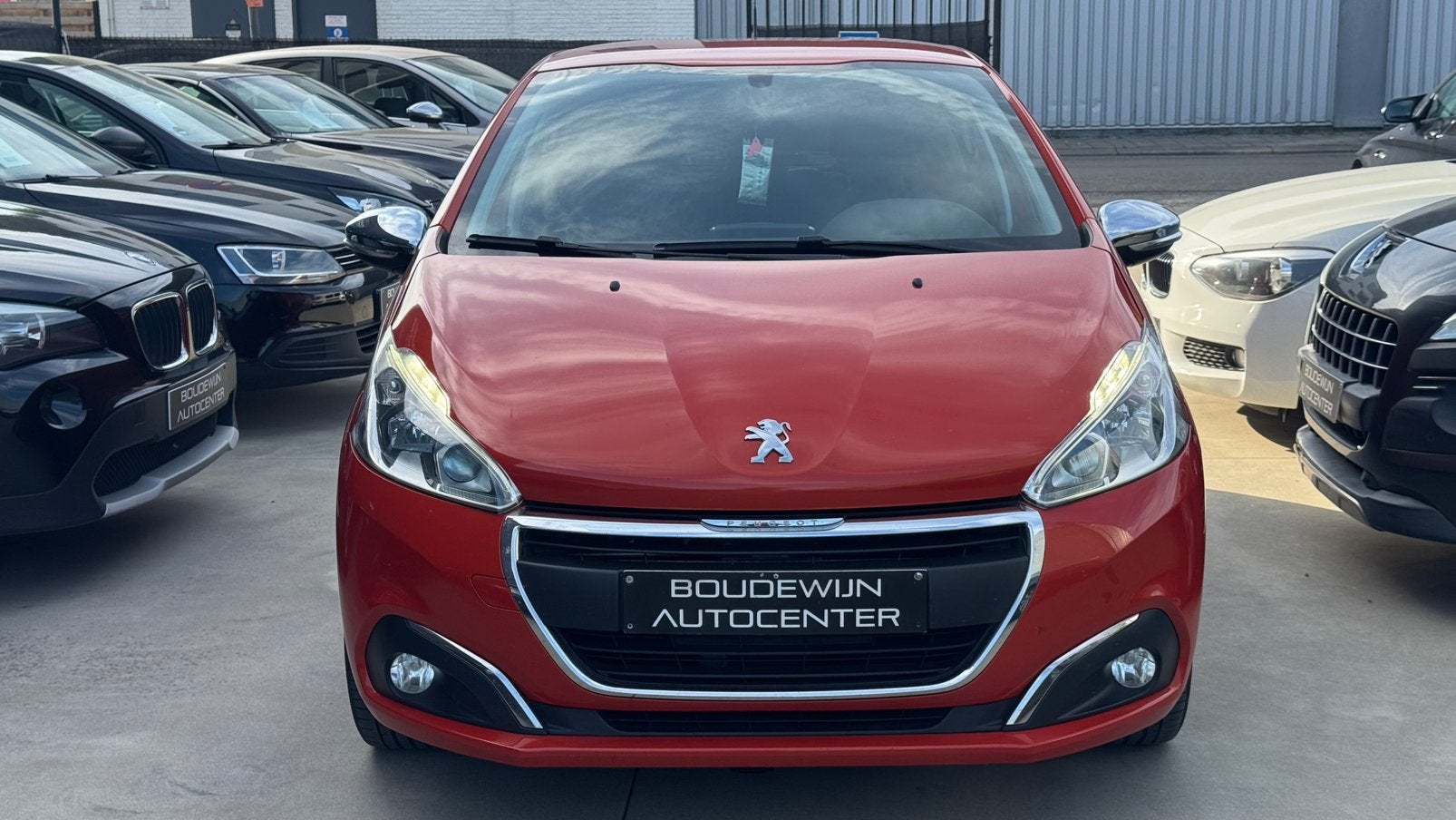 Peugeot 208 2018 Topstaat! 159.xxxkm Gekeurd! 1.2Benzine, Autos, Peugeot, Rouge, Achat, Euro 6, Entreprise